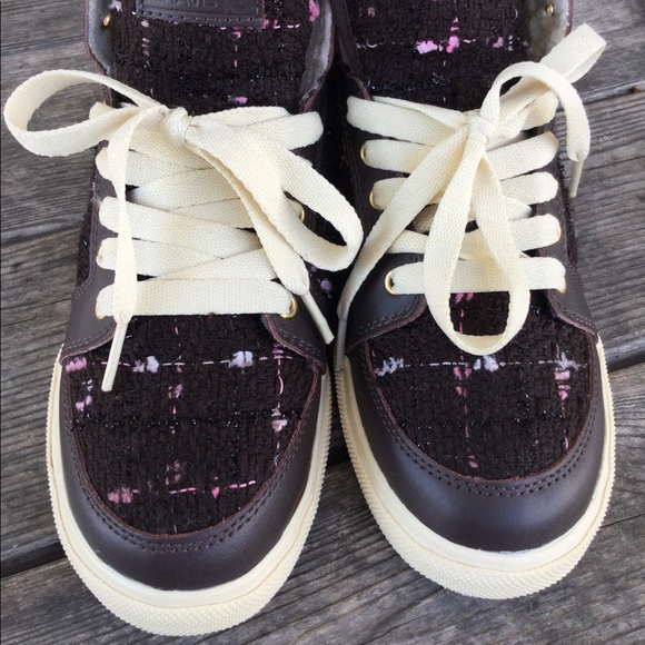 Gravis - Picture 2 of 5